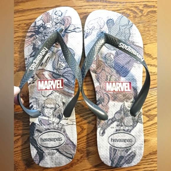 Havaianas Marvel Flip Flops - Picture 1 of 9